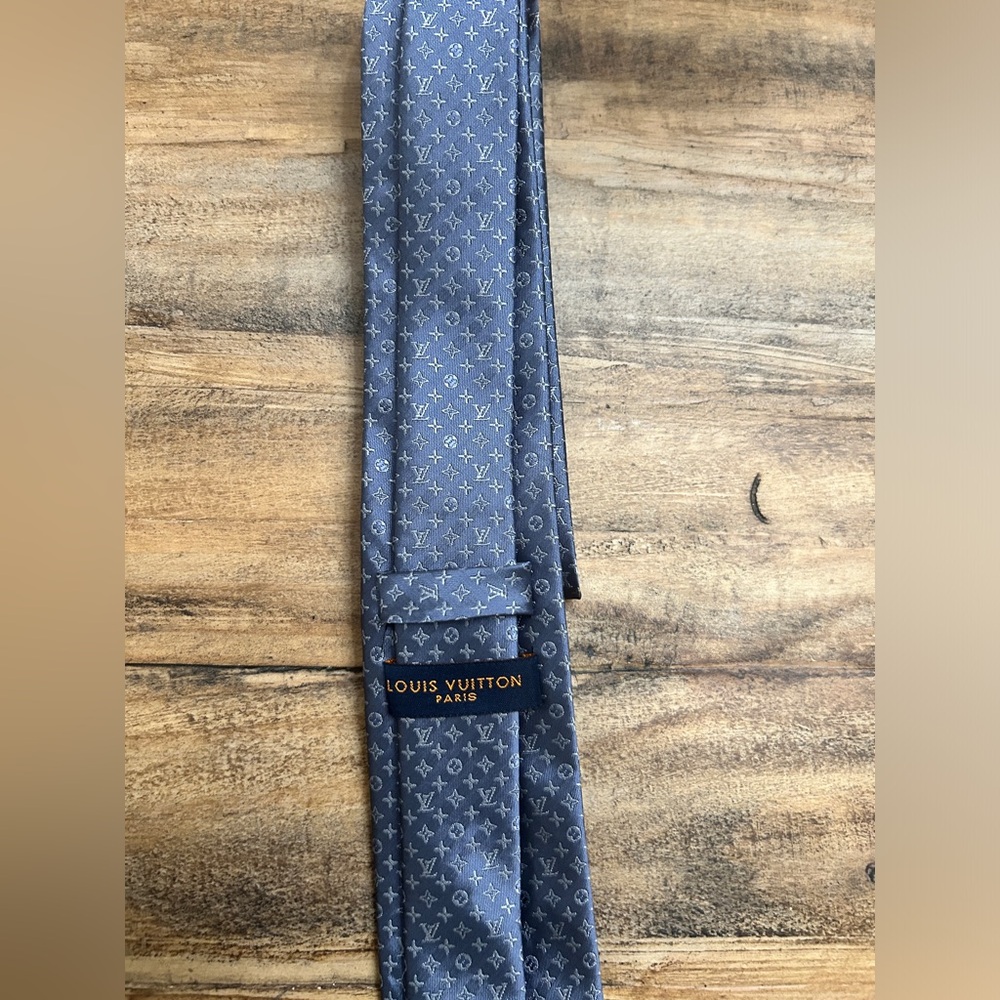 louis vituton tie